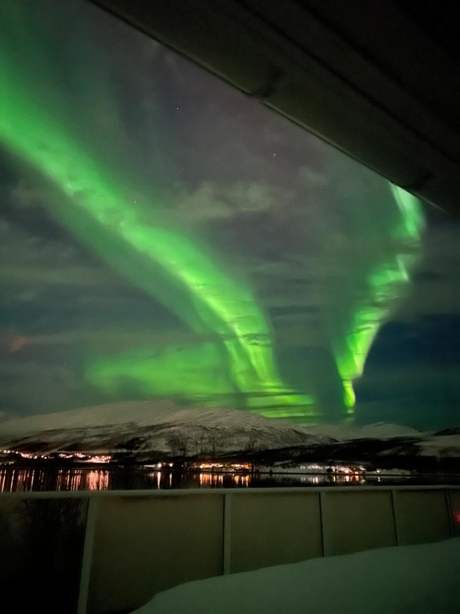 Luxury Apartment Downtown Tromso With 2 Bedrooms And 2 Bathrooms And Parking Exterior foto